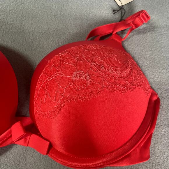 Victoria's Secret Bra 32C Red Miraculous Plunge Padded 2 Cup Push Up Bombshell - Picture 3 of 9